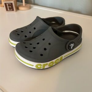 Toddler Crocs Size 7 - Gray and Lime Green